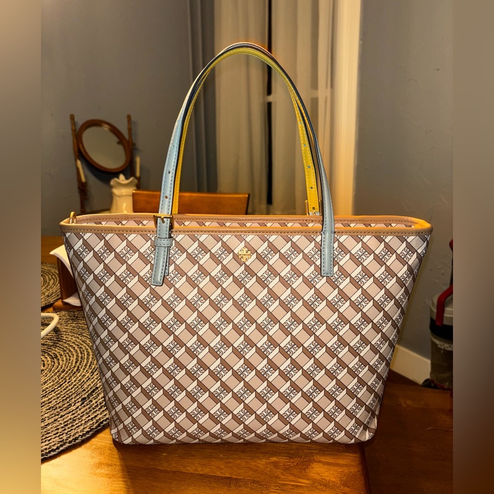 SOLD ——— Tory Burch Logo Color-Block Zip Tote